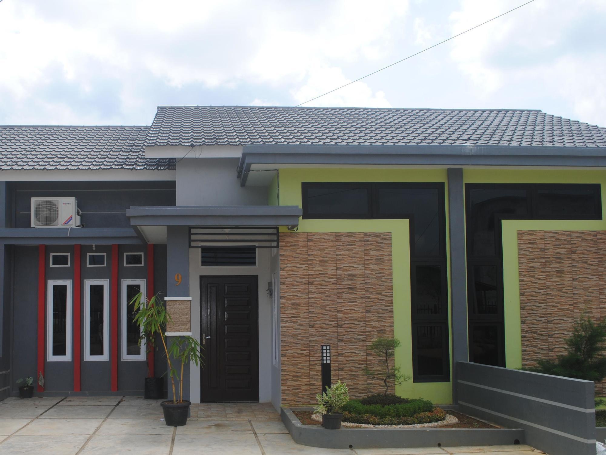 Golden Hawaii Villa Singkawang Exterior photo